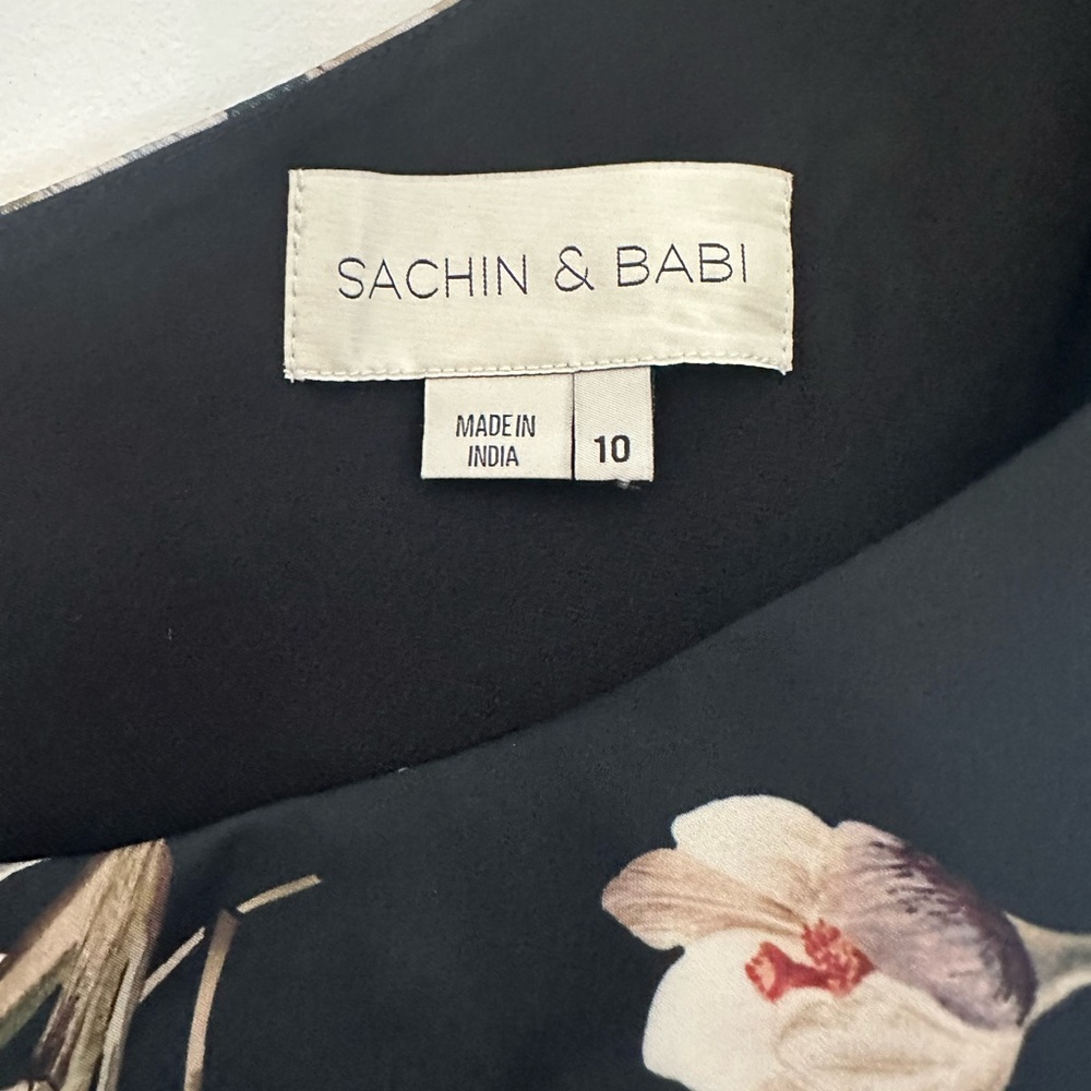 Sachin + Babi Aubrey floral one shoulder gown - Picture 6 of 14